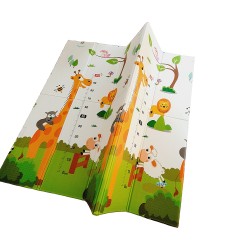 Сгъваемо детско килимче за игра, топлоизолиращо 180x200x1cm - модел жираф и влак с животни